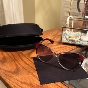 Elegant  Vogue Red and Black Women's Sunglasses